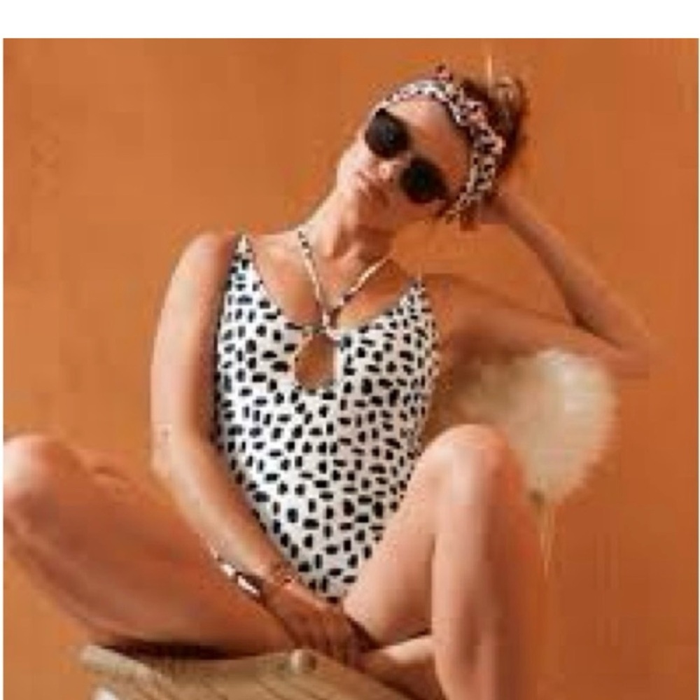 Aerie Keyhole Halter One Piece Swimsuit Size Large EUC